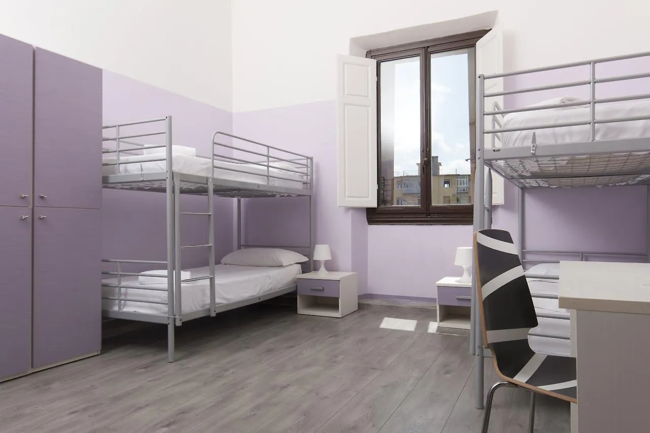 Hostel 7 Santi Firenze