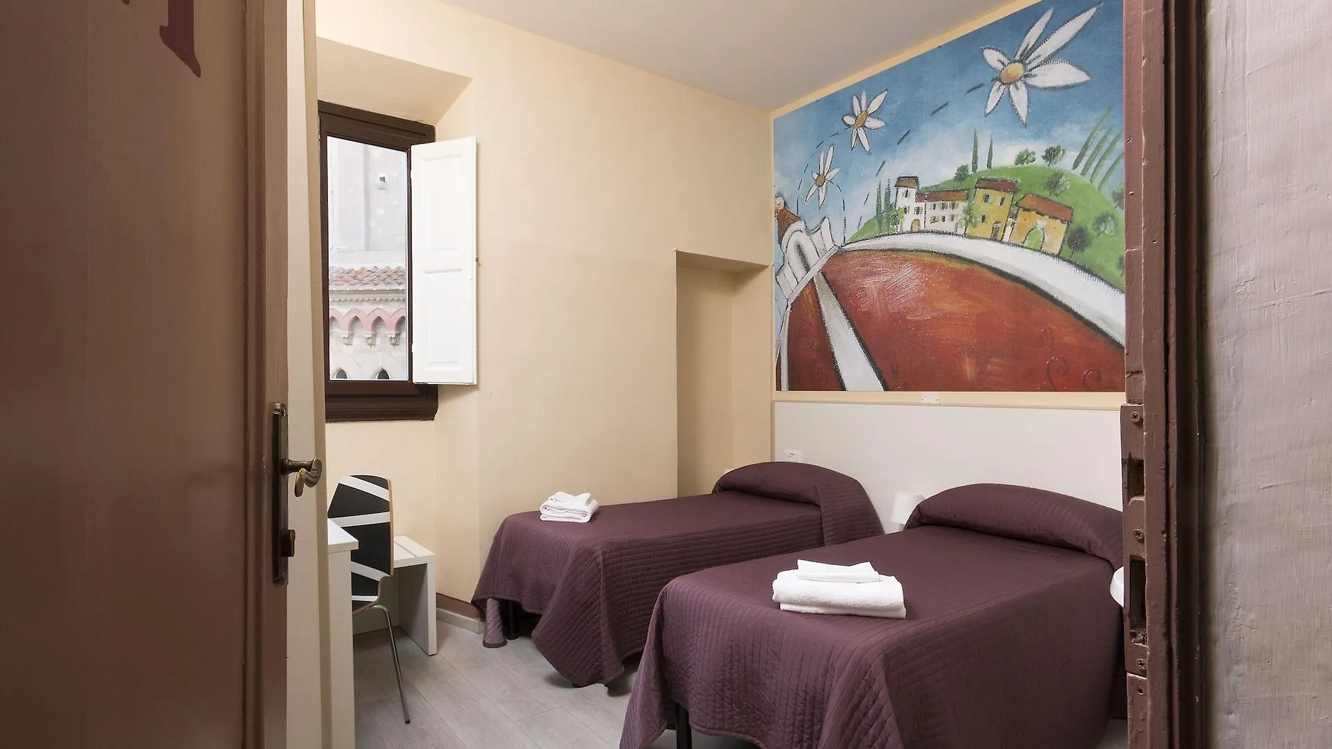 Hostel 7 Santi Florence Italy