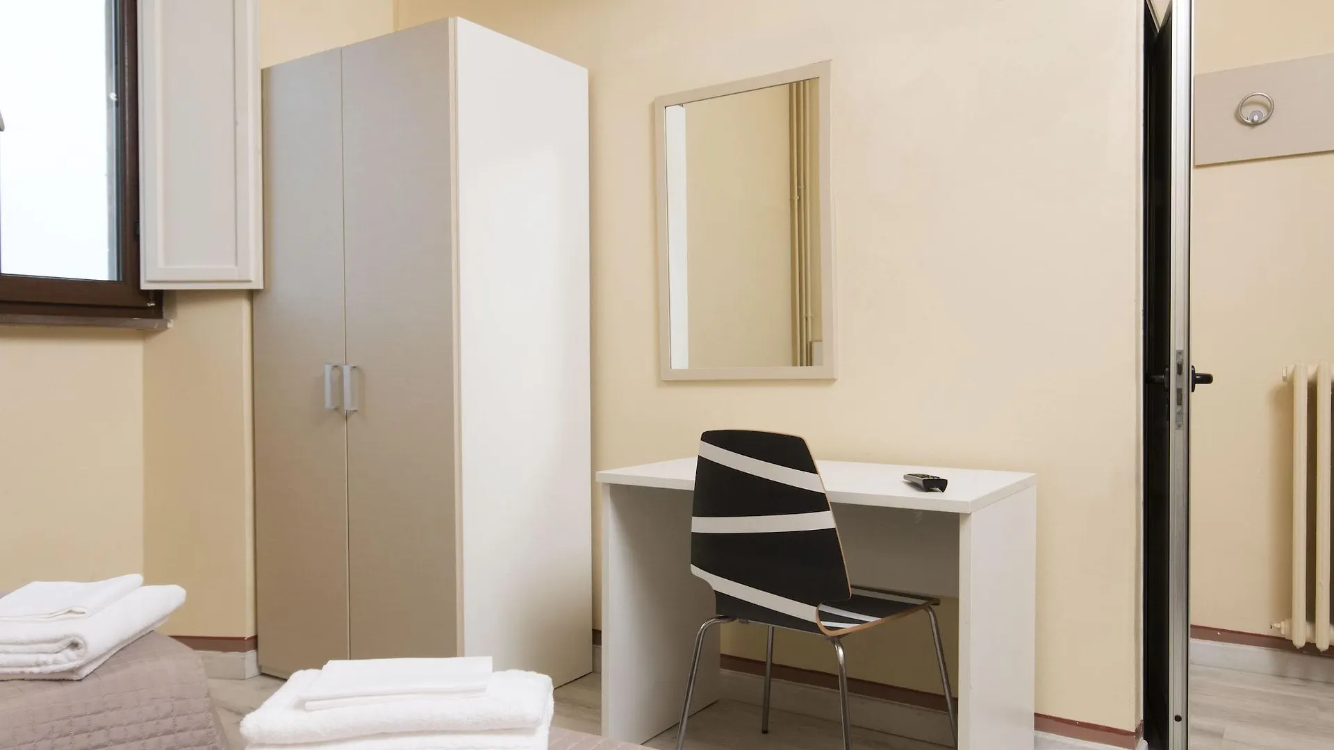 Hostel 7 Santi Florence Italy