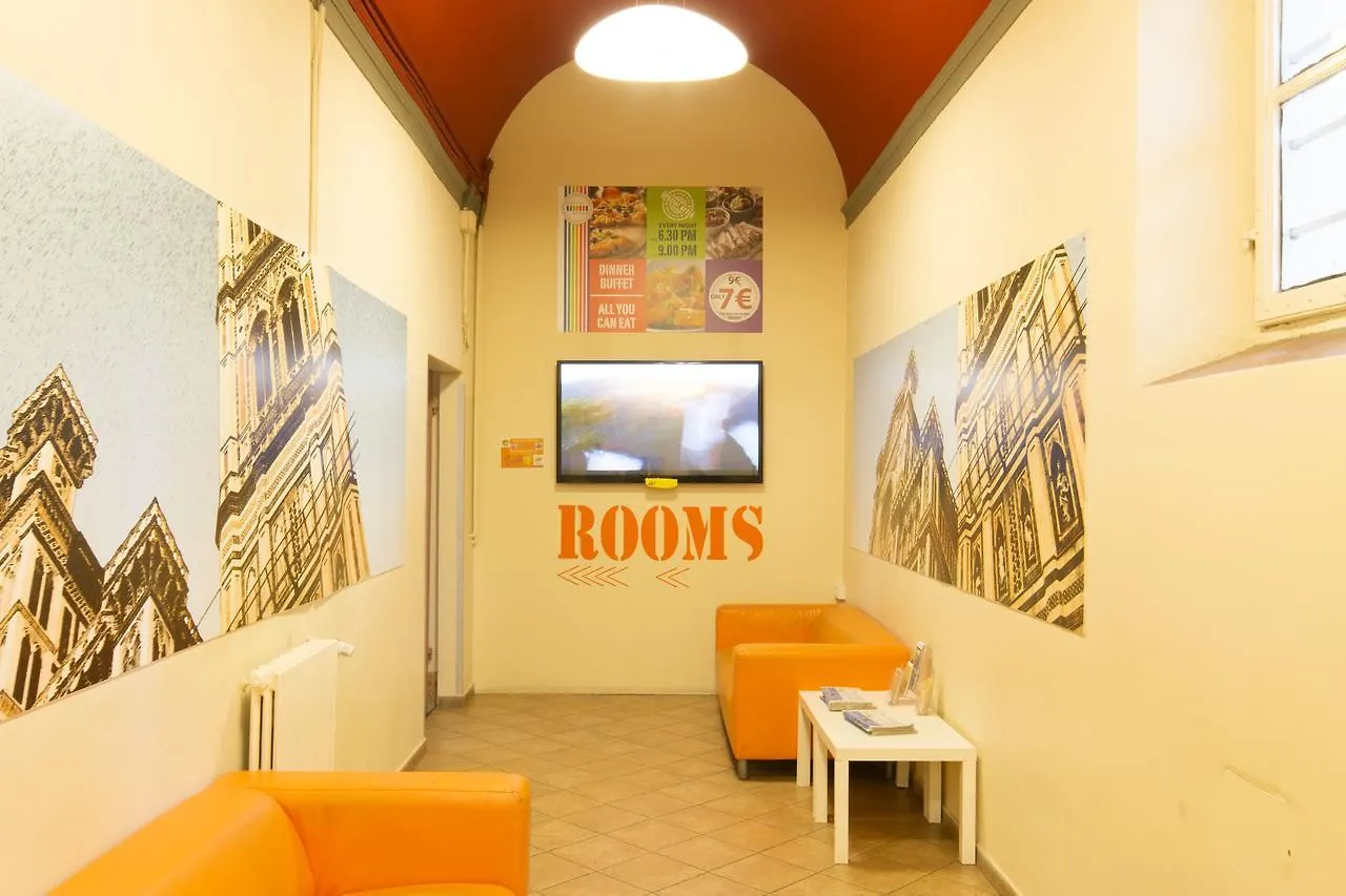 Hostel 7 Santi Florence